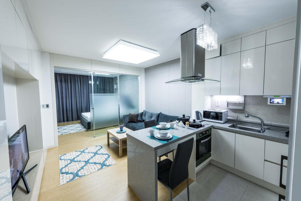 Апартаменты Theaddress Highvill Lux Астана Экстерьер фото