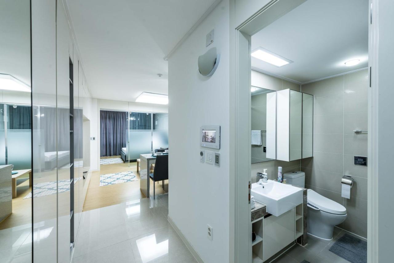 Апартаменты Theaddress Highvill Lux Астана Экстерьер фото